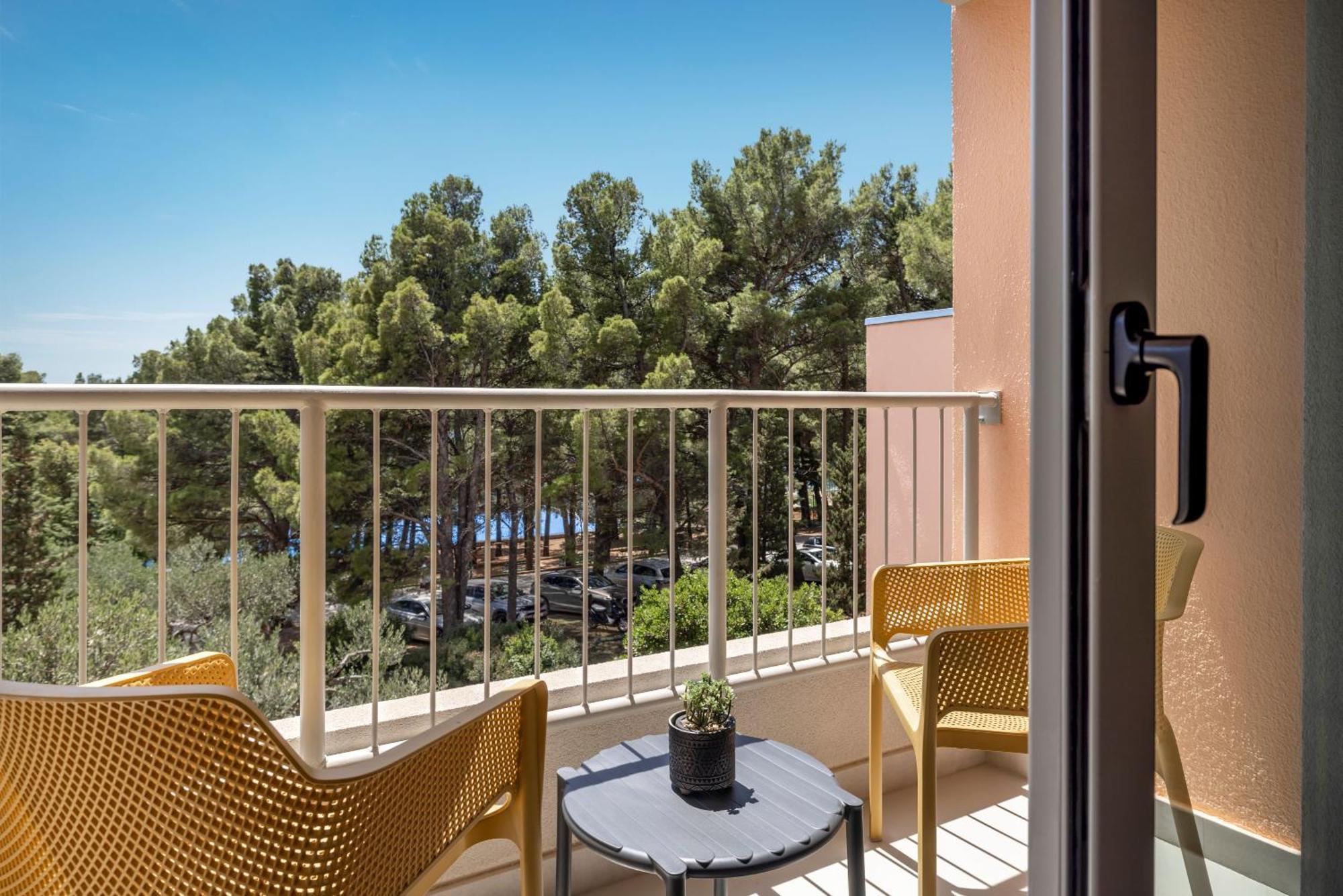 Sunny Makarska By Valamar Esterno foto